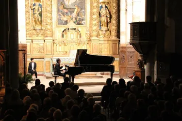 L’église a accueilli le pianiste bulgare Ludmil Angelov