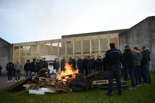 Peines alourdies en appel pour les six agents reconnus coupables de violences sur un détenu à Moulins (Allier)