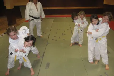 Les mini-poussines sur le tatami