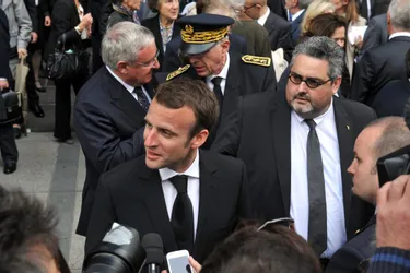 Emmanuel Macron en pause politico-médiatique ce lundi matin dans le Puy-de-Dôme