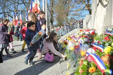 Commémoration du 97e anniversaire de l’Armistice mettant fin à la guerre