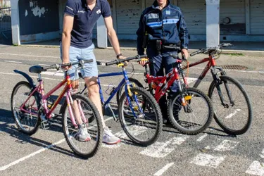 Des vélos et une formation de terrain pour les écoliers de Bellerive-sur-Allier