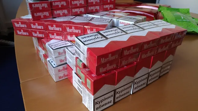 contrefaçon e cigarette Menthe Fraîche Arôme Concentré 30mL main image 0