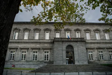 La cour d'appel de Riom (Puy-de-Dôme) estime que l'assignation à résidence de Kamel Daoudi n'est pas illégale