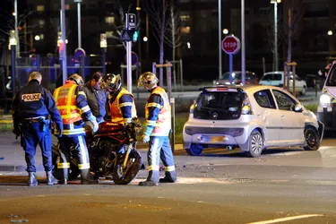 Croix-de-Neyrat : un motard sérieusement blessé dans la collision avec une voiture