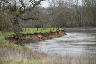 Pour lutter contre les risques d'inondation, faut-il créer une structure pour gérer toutes les digues du département de l'Allier ?