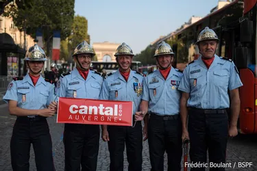 Les sapeurs-pompiers du Cantal étaient sur les Champs-Elysées : l'album photos