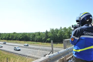 Les gendarmes de Montmarault veillent sur la route des vacances