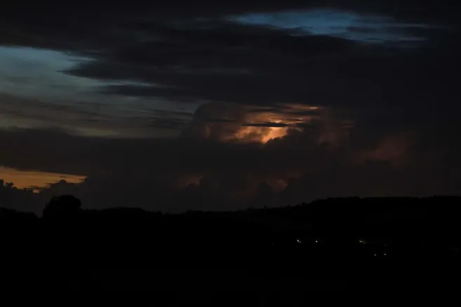 Une nuit orageuse prévue dans le Cher ce samedi, le département placé