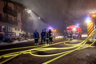 L'hôtel Le chalet de la Loge des Gardes en partie détruit par un incendie