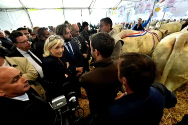 Sommet de l'élevage : cohue autour de la visite de Marine Le Pen