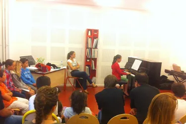 Les pianistes passent l’examen en public