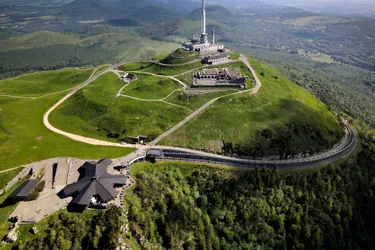 Les coulisses de l'observatoire: 150 ans d'histoire et le programme des rendez-vous au puy de Dôme