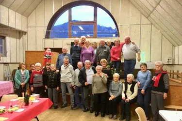 Le club Saint-Georges a réuni ses membres pour partager la bûche