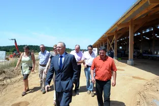 Le préfet de la Creuse refuse de stopper le chantier de la « ferme des mille veaux »