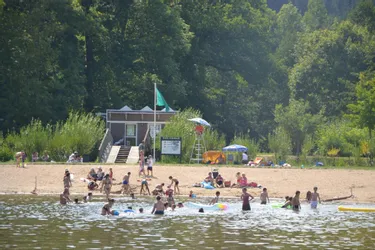 La baignade interdite au plan d'eau d'Ambert (Puy-de-Dôme) à compter du 17 août à cause des cyanobactéries