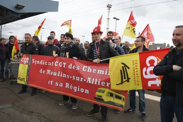 A l’unanimité, les cheminots de Moulins reconduisent la grève pour les 13 et 14 avril