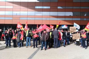 Les agents en grève du CHU de Clermont-Ferrand lient leurs revendications à la lutte contre la réforme des retraites