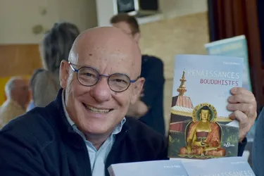 Yves Le Faou consacre un livre au centre bouddhiste Dhagpo Kundreul Ling de Biollet (Puy-de-Dôme)