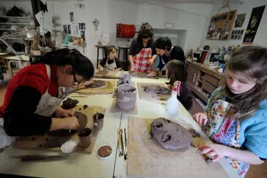 L’atelier poterie accessible aux parents