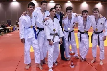 Nouveau titre régional pour les cadets de l’Alliance judo 63