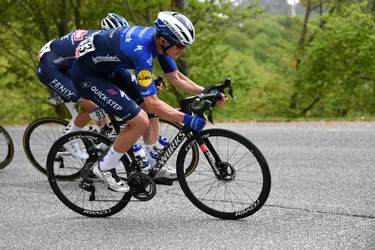 Giro d'Italia : Sagan remporte la 10e étape, Bardet et Cavagna dans le peloton