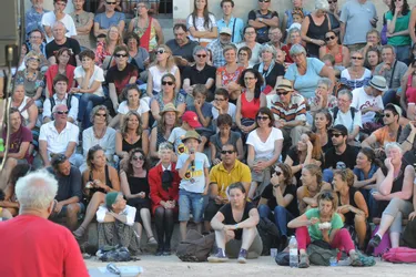 Festival d'Aurillac : le Théâtre de l'Unité met les citoyens au cœur de la démocratie