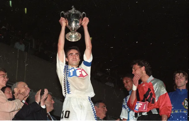 FANION FOOTBALL FINALE COUPE de FRANCE 1993/1994 AJA AUXERRE