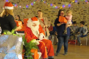 Le Père Noël était au rendez-vous pour faire une jolie surprise aux enfants