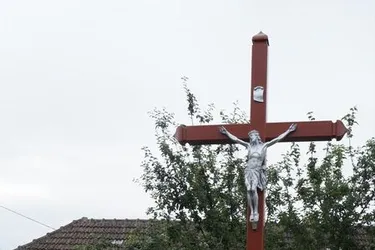 Une croix restaurée et inaugurée