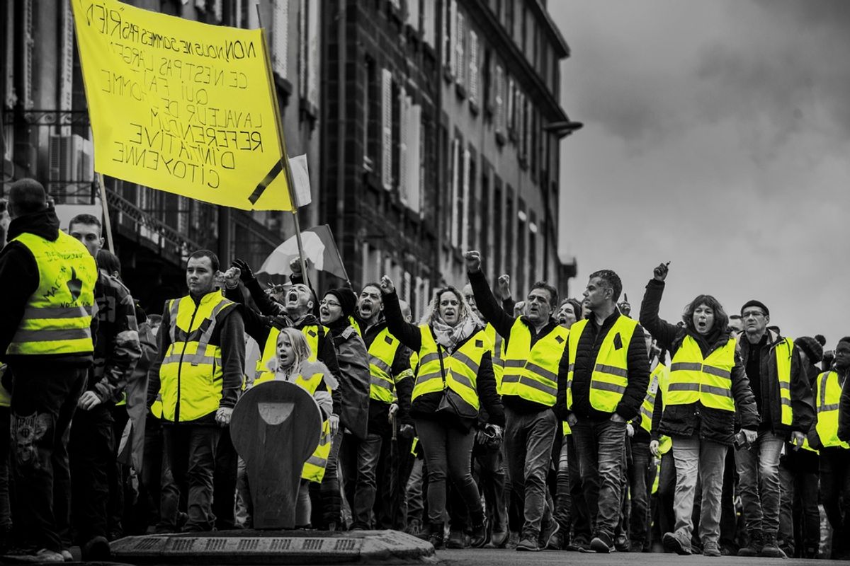 Le Bonnette Rouge Des bonnets rouges au Gilets jaunes : la contestation sous toutes les ...