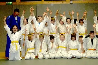 Les jeunes judokas gravissent le podium