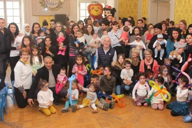 La municipalité du Puy-en-Velay a convié les cent soixante-trois enfants nés l’an dernier
