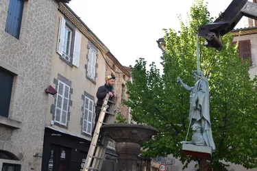En images, le retour de la statue de saint Jean à Brioude (Haute-Loire)
