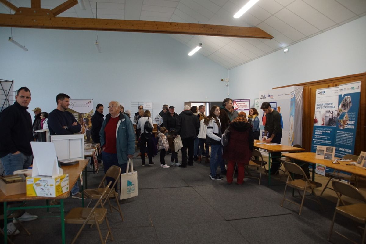 Du monde au premier salon de l’habitat - La République du Centre