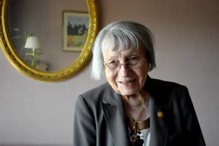 A 100 ans, Andrée vit toujours seule chez elle, à Issoire : « J'ai eu une vie un peu fantaisiste ! »