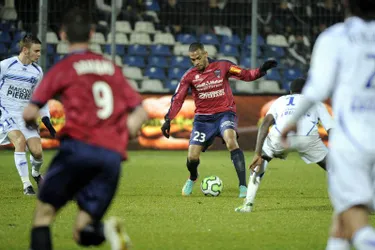 Lourde défaite du Clermont Foot à Nîmes (3-0)