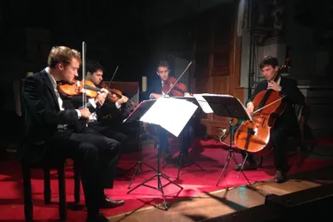 Le quatuor à cordes enchante l’église