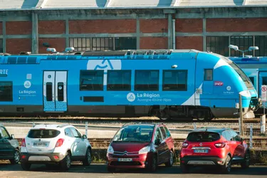 Autocars, trains et complémentarité entre la SNCF et la Région : quelle stratégie pour les transports interurbains dans le Cantal ?
