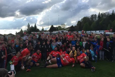 École de rugby : les minots ont rêvé devant Aurillac-Perpignan