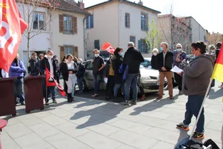 Une soixantaine de personnes réunies à Brioude (Haute-Loire) pour la levée de l'état d'urgence