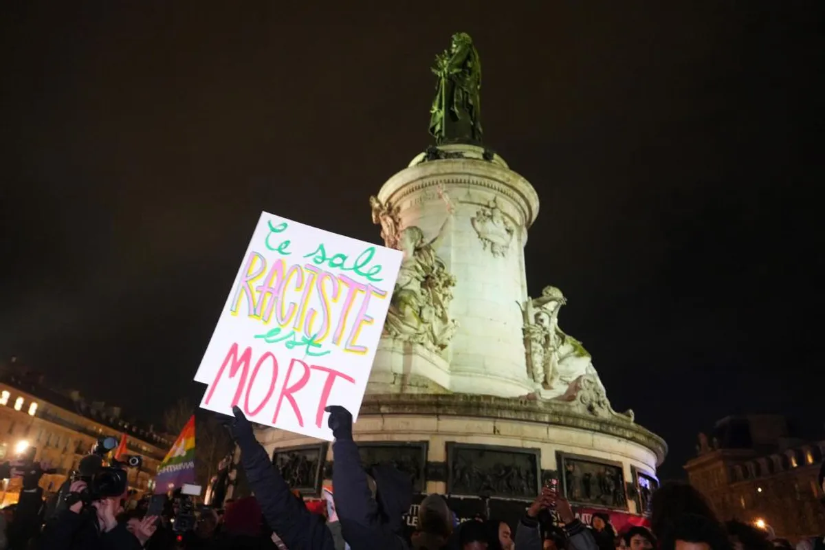 Bonne année, bonne santé, Jean-Marie est décédé !" : des scènes de joie  partout en France pour fêter la mort de Le Pen - La Montagne