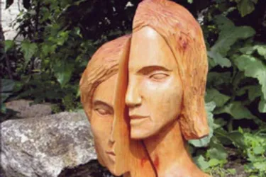 Monique Loubat expose ses sculptures à la médiathèque, jusqu’au 29 mai