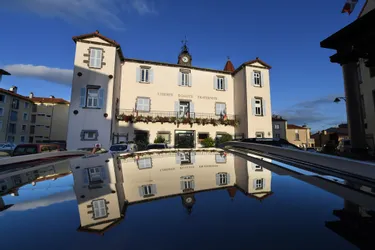 Le conseil municipal de Cournon d'Auvergne (Puy-de-Dôme) aux prises avec la loi de transformation de la Fonction publique