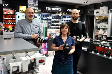 La boutique Camara de Cournon, spécialisée en matériel de photo, fête ses 50 ans ce mois-ci