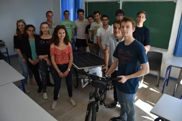 Des lycéens d'Issoire partent à la découverte de la Laponie à bord d'un vélo solaire