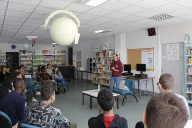 Les élèves de troisième du collège Gérard-Philipe ont rencontré l’auteur Sève Laurent-Fajal