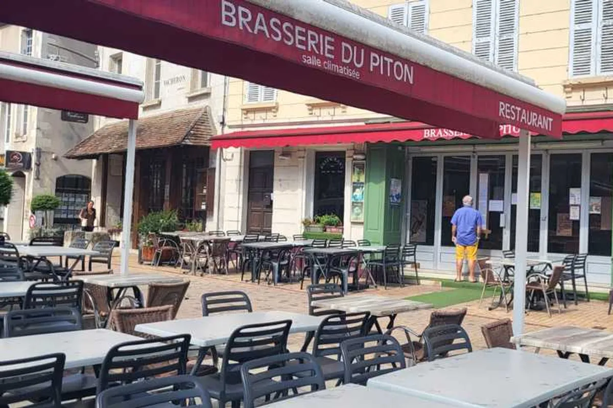 En liquidation judiciaire, une brasserie sancerroise continuait d'accueillir des clients : la préfecture ferme l'établissement