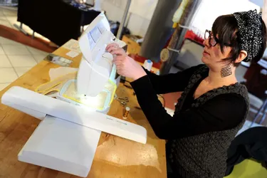 Sarah Pinault est créatrice d’ambiance textile dans le Cantal, installée depuis un an à Yolet