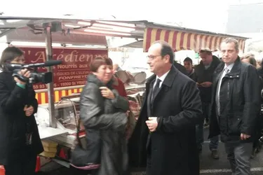 Le président Hollande au marché de Tulle